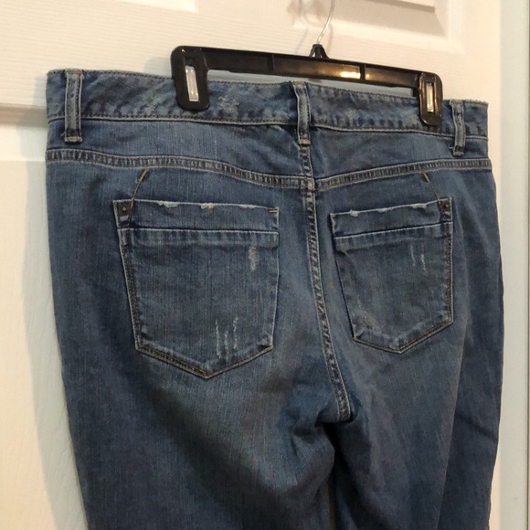 Mossimo Curvy Fit Boot Cut Jeans - Picture 4 of 10